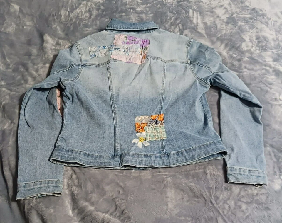 Chaqueta de mezclilla Tribal Jeans P S Mujer Primavera Verano Parches Pequeña Azul Brillante Foto 4 de 4