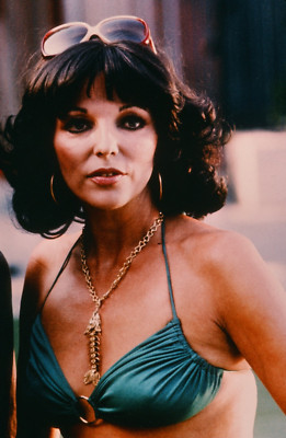 LMP55-107 1982 Gorgeous Actress Joan Collins On Set Shoot Orig 35mm COLOR SLIDE