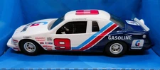 Scalextric Ford Thunderbird Red/White/Blue #9  1:32 Scale Slot Car C4035