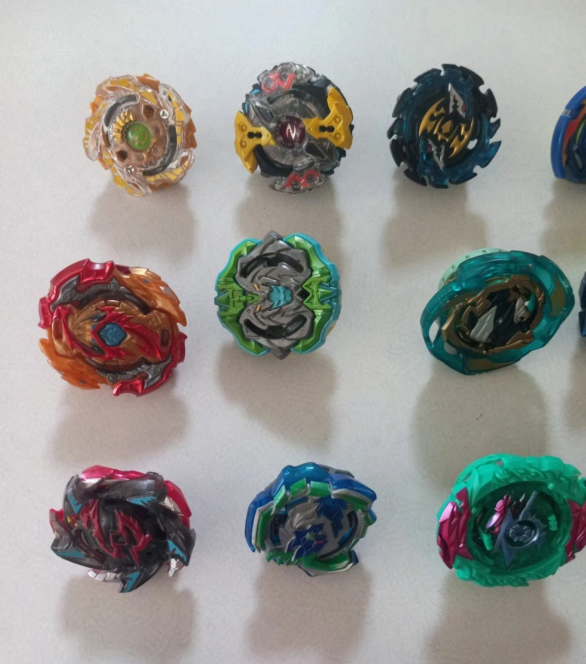 Lote Beyblade - con lanzadores Foto 3 de 4