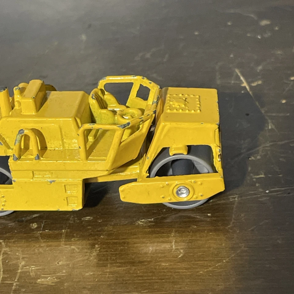 Литая модель Road Roll MP001 в масштабе 1:64 Mystery Manufacture - Изображение 3 из 4