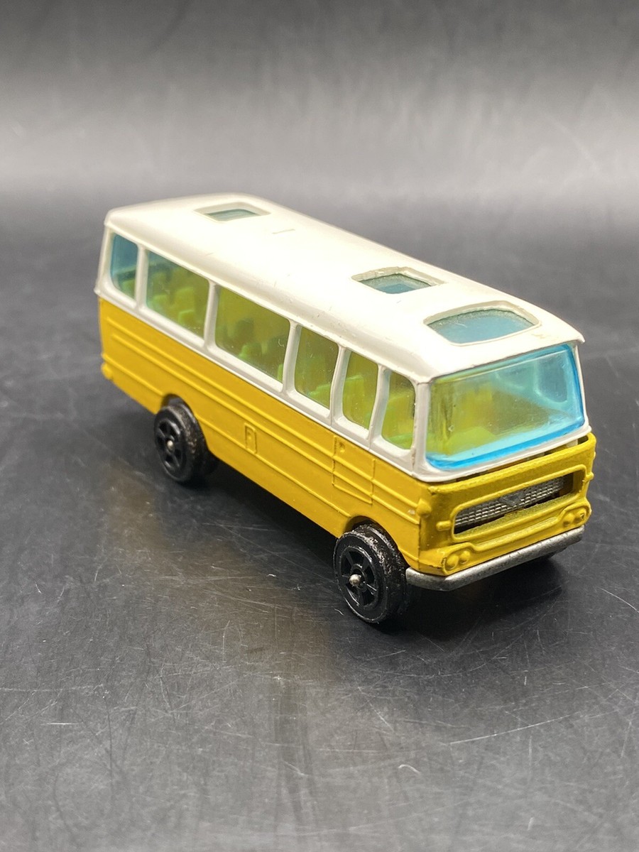Corgi Juniors Duple Vista 25 Coach Bus Whizzwheels Vintage