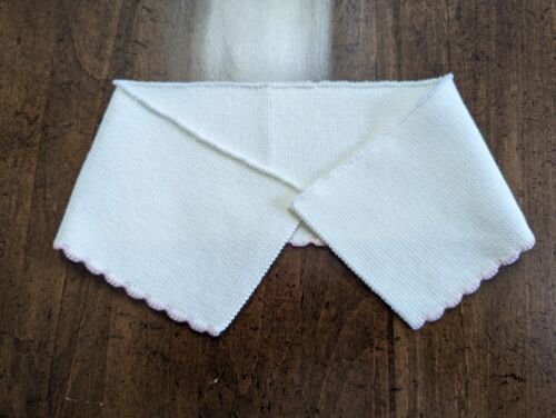 Collier simple vintage en tricot côte blanche x filles avec bordure rose, Excel. Cond. JAMAIS UTILISÉ - Photo 1/2