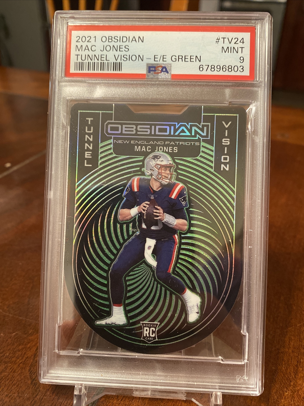 Mac Jones Panini Obsidian Tunnel Vision #TV24 Electric Etch Green