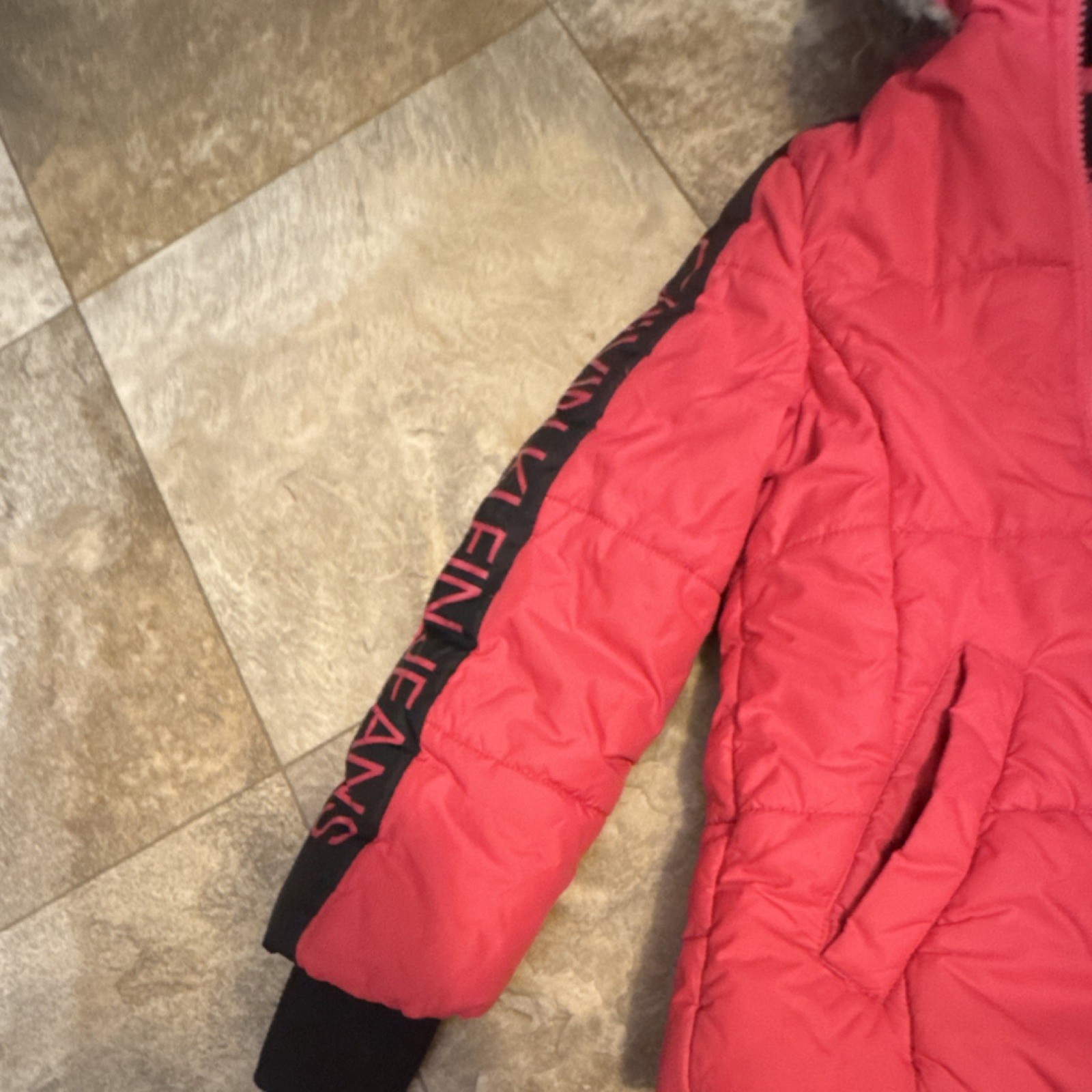Calvin Klein Jeans Girls Pink Puffer Jacket Hooded Fur Trim Zip Size 6 thumbnail 4