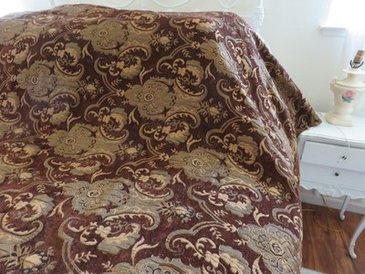 Gorgeous Victorian Patterned ORNATE Bedspread Hand Made Thick Pattern Chocolate