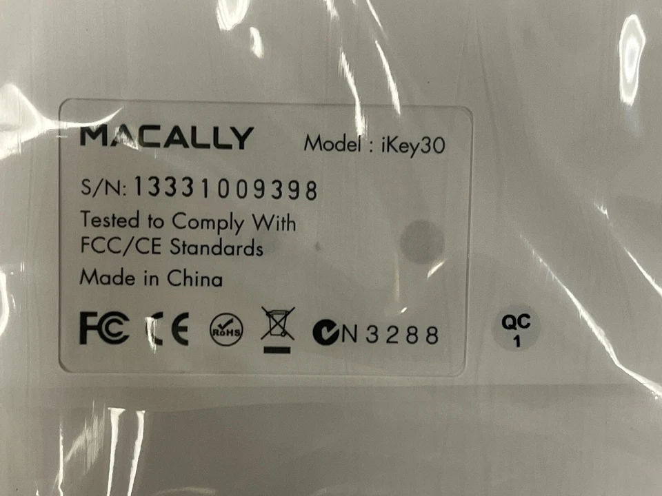 MACALLY 30 Pin Wired Keyboard for iPad, iPhone, & iPod Touch New Open Box iKey30 - Image 4 of 4