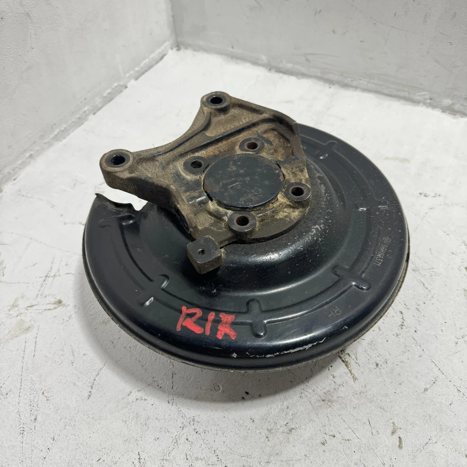 Chevrolet Sonic 2013-2015 trasero derecho pasajero rueda husillo nudillo con buje OEM Foto 2 de 4