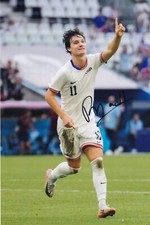 Football - Paxten Aaronson - Hand Signed 12x8 Inch Photograph - USA - COA