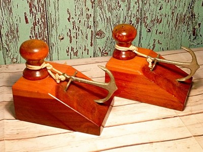 Vintage 1930er Jahre Maritim Anker & Seil australische Krone Mulga Holz Buchstützen.
