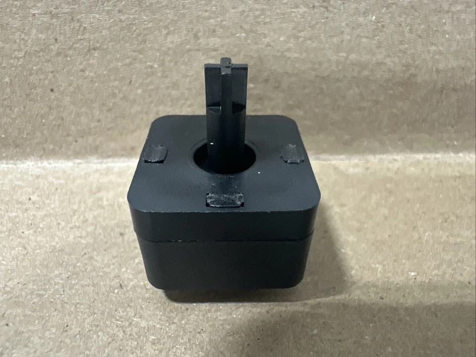 Taco de navegação 04A / GH7453-ND SWITCH 250MA 115V  - Imagem 2 de 3