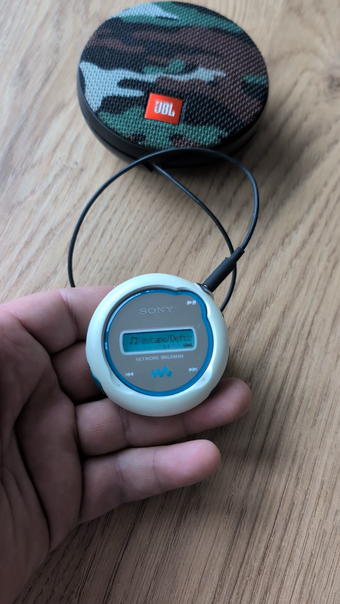 Vintage Sony NW-E103 Network Walkman 256MB Digital Music Player