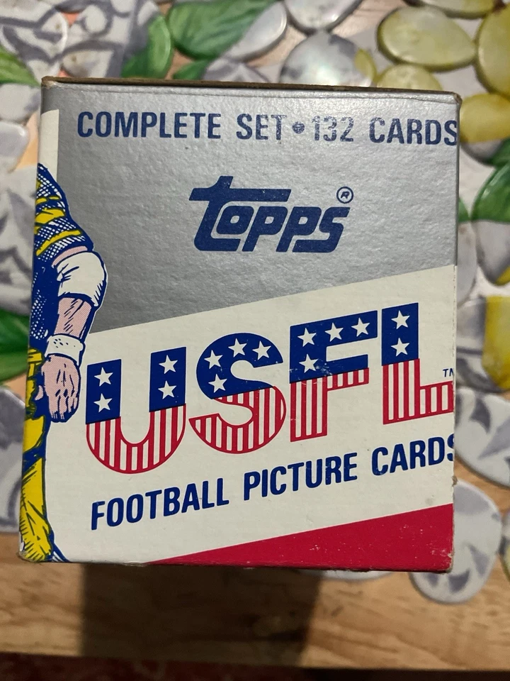 Juego completo de 132 tarjetas de fútbol americano Topps USFL 1985 Doug Flutie Steve Young Foto 2 de 4