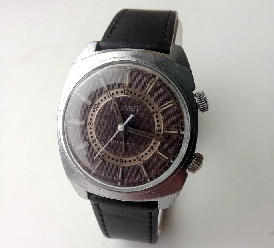 Vintage USSR POLJOT SIGNAL mechanical Soviet Wrist Watch with Alarm - Image 3 of 4