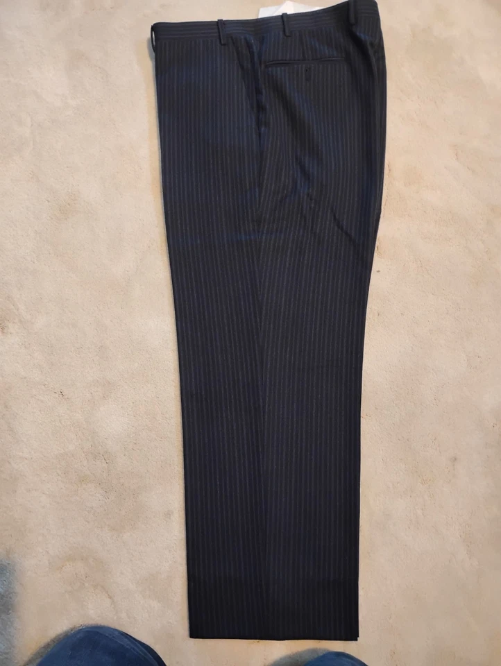 Men's Tuxedo Black Donna Karen Couture size 40/42 - Image 2 of 4