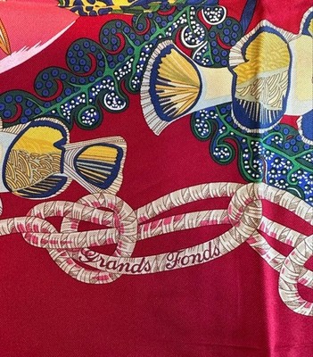 HERMES カレ90 GRANDS FONDS スカーフ HERMES Paris Carre 90 Grands Fonds Fish Silk Scarf Annie Faivre