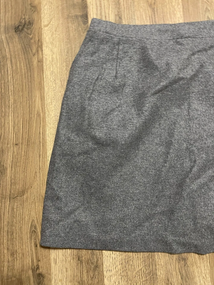 The Limited Skirt, Women's Size 10, Gray, Wool Blend, Mini - Image 3 of 4
