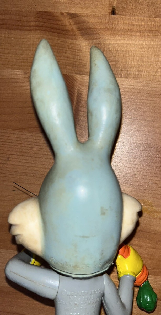 Vintage DAKIN original BUGS BUNNY vinyl figure WARNER BROS w