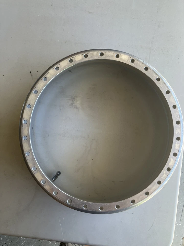 Sección de rueda exterior de locomotora Foto 3 de 4