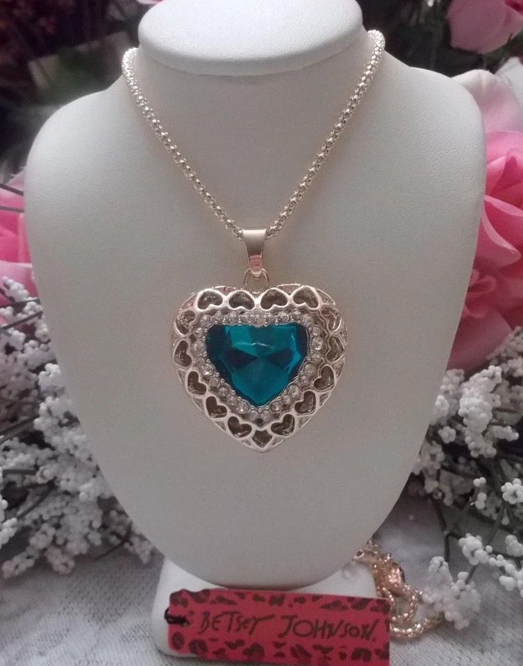 BETSEY JOHNSON КРАСИВЫЙ АКВА СИНИЙ СТРАЗЫ И КРИСТАЛЛ СЕРДЦЕ ПОДВЕСКА ОЖЕРЕЛЬЕ - Изображение 2 из 4