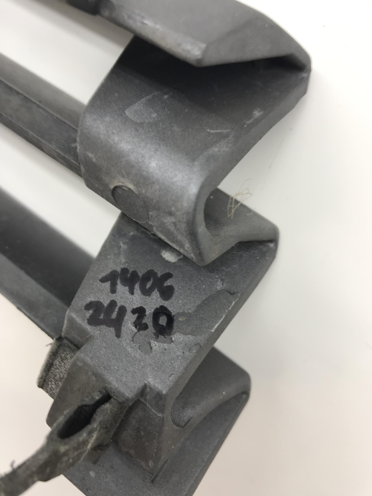 MERCEDES sec W126 C126 Coupe Abdeckung Abschlepphaken Stoßstange 