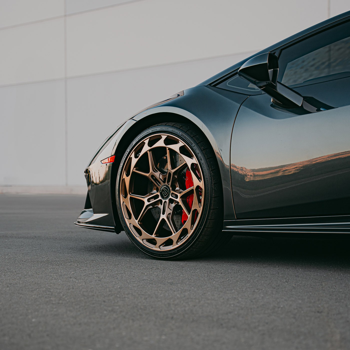 McLaren 570GT Front Wheel Bronze