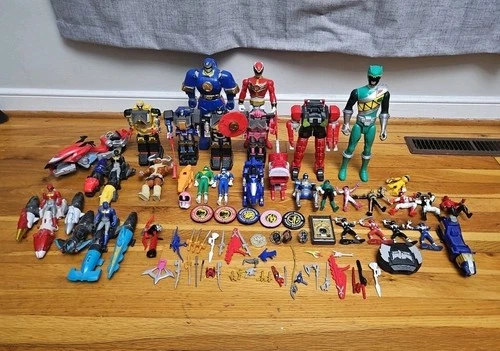 Vintage Power Rangers Huge Lot Toy Action Figures & Accessories! Play Sold as is