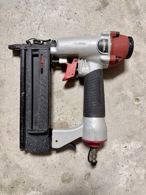 Central Pneumatic 18 Gauge 2-in-1 Air Nailer/Stapler 5/8  2 