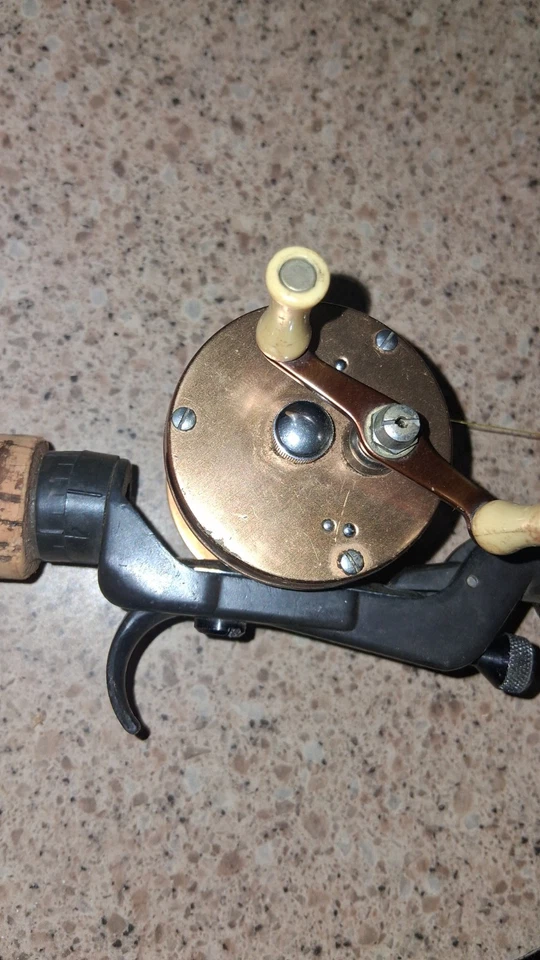 Carrete HEDDON “Pro Weight Pal” Modelo 25 BAIT CASTING HECHO POR BRONSON ¡Muy Limpio!! Foto 4 de 4