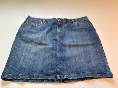 Old Navy blue jean denim skirt. size 18. stretch. 