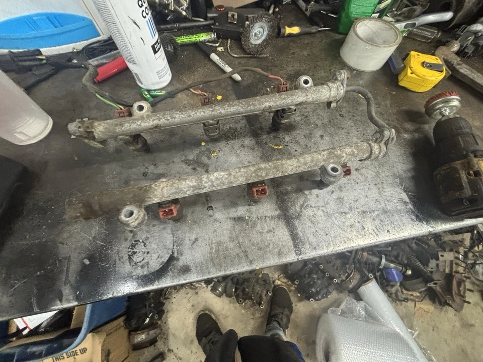 Inyectores de stock Mitsubishi 3000GT Dodge Stealth no turbo SOHC Foto 3 de 3