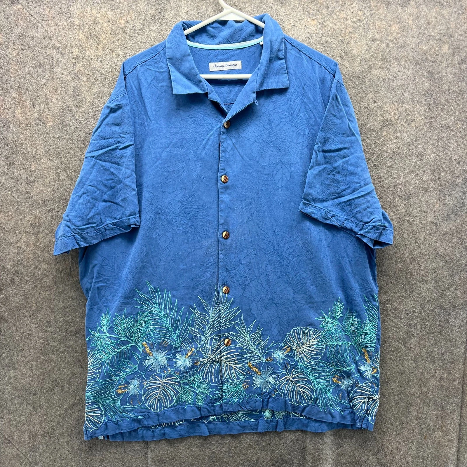 Tommy Bahama Shirt Mens XL Blue Button Down Leaf Tropical Hawaiian Floral Camp