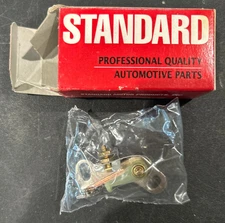 1954-73 FORD  IGNITION CONTACT/POINT SET - STANDARD PRODUCTS FD-8183D- NOS