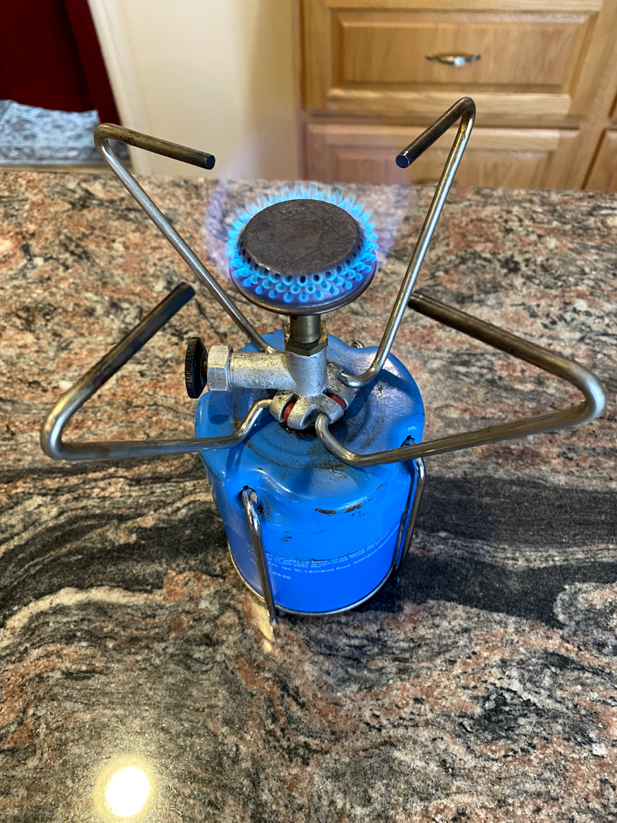 VINTAGE CAMPING GAZ BLEUET S200 SINGLE BURNER BUTANE GAS FOLDING