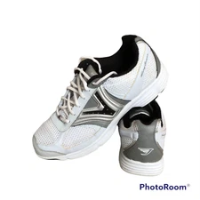 Tommy Armour Pro tour V Men’s Size 11  Golf Shoes White lace up.READ