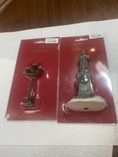 The Village Collection By St Nicholas Square Acces City Center Statue Lamppost