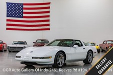 1992 White Chevrolet Corvette   | C4 Corvette Photo 1