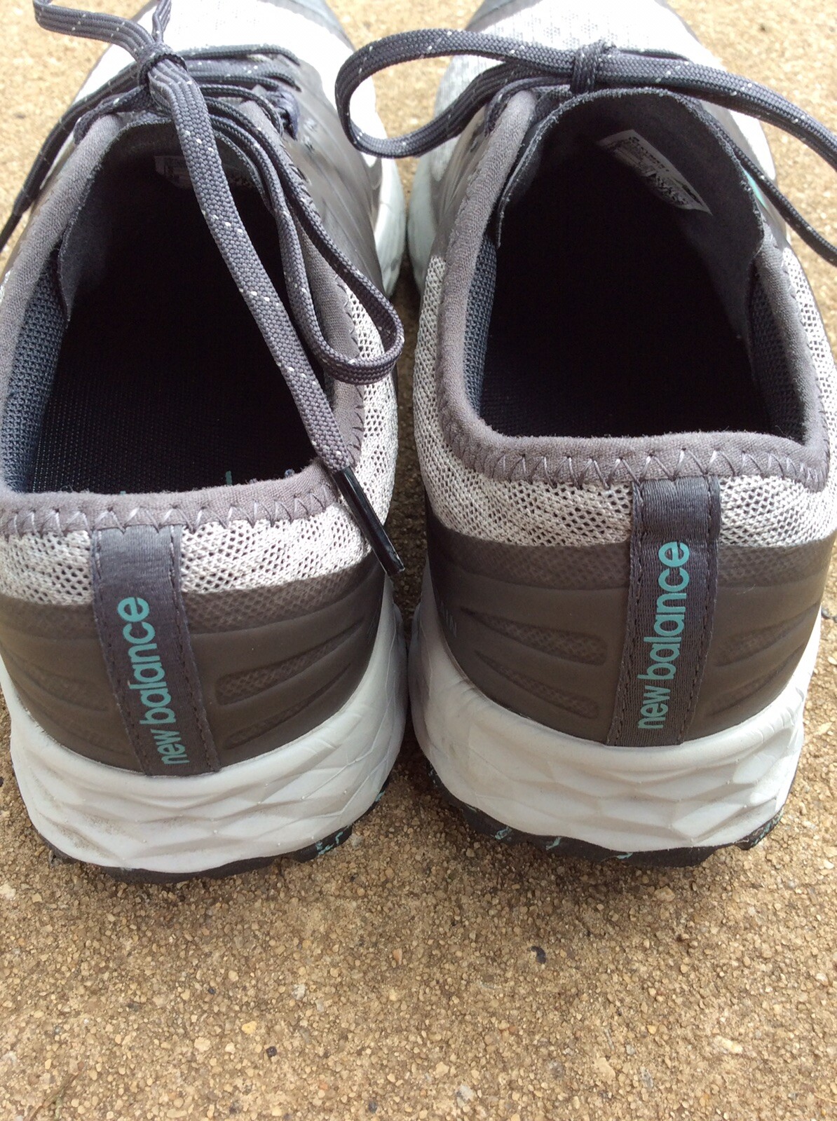 New Balance Trail Running Athletic Shoe Size 8 Gem