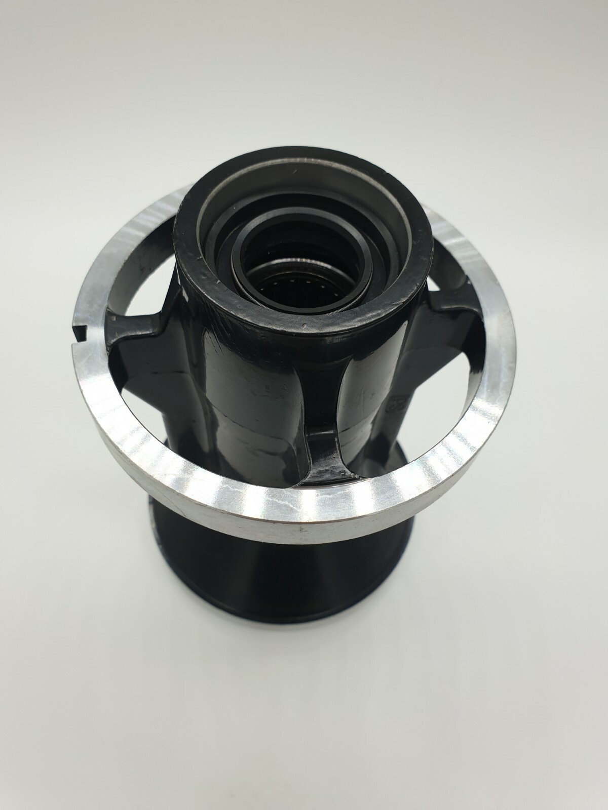 GEARBOX BEARING HOUSING FOR YAMAHA OUTBOARD 75 HP 90 HP 2 STROKE 688 eBay