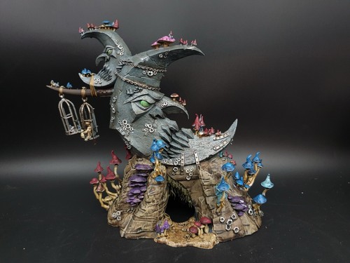 Warhammer Age of Sigmar Gloomspite Bad Moon Loonshrine pro painted Ready To Ship - Picture 5 of 8