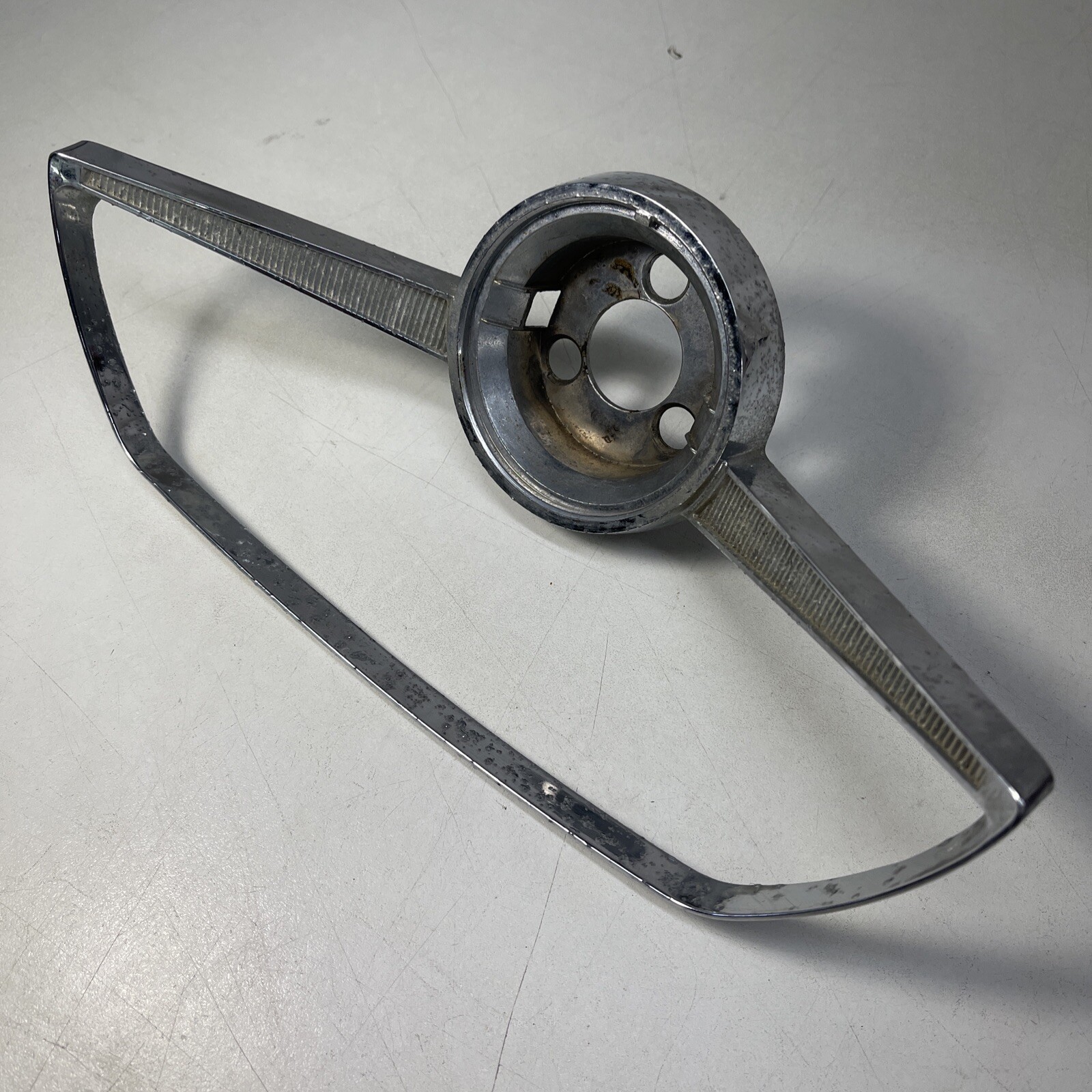 1964 Pontiac Tempest Lemans GTO Horn Ring 9780478 c4