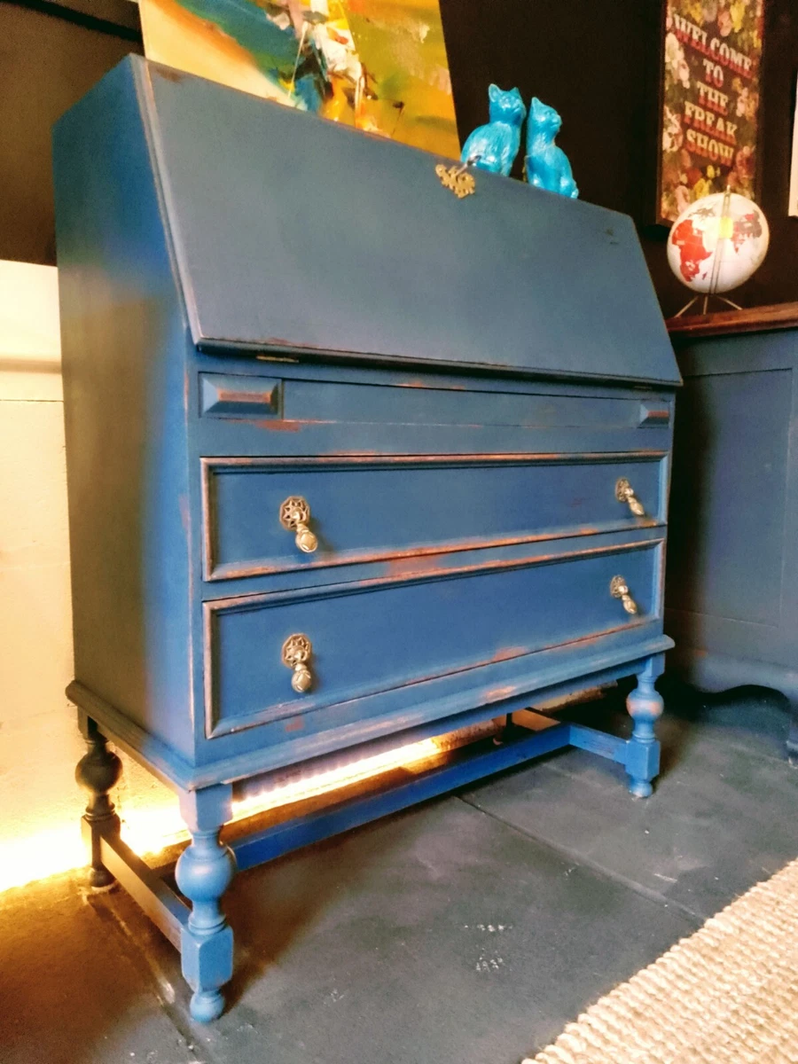 Retro 2024 bureau desk
