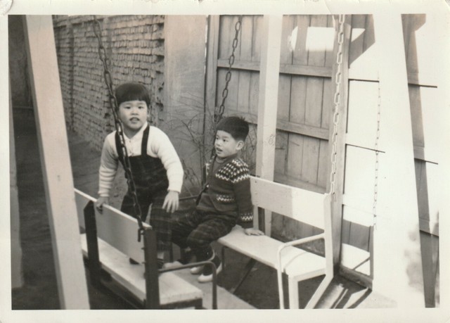 B1 - Foto Photo Fotografia Anni 40 - Coppia Bambini Japan Japanese B1 - Foto Photo Fotografia Anni 40 - Coppia Bambini Japan Japanese