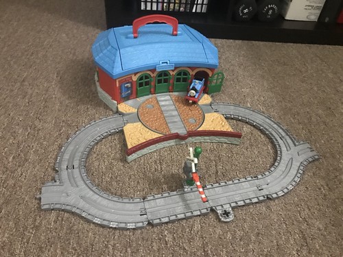 thomas and friends - take n play - tidmouth sheds roundhouse