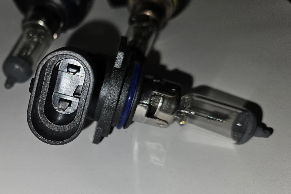 ULTRA 9006 High Performance Headlight 4 Qty. Halogen Bulbs - Изображение 4 из 4