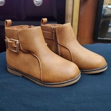 The Children's Place Tan Girl's Boots Size 8 NWT