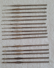 Preowned Set of 15 Inline Thread Crochet Hooks Sizes 00-3  5-14