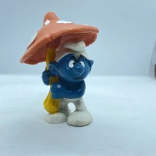 Vintage 1979 Smurf Figure Schleich Mushroom Umbrella Hong Kong Peyo