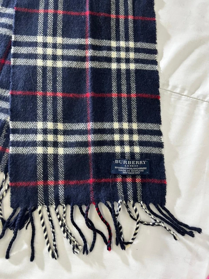 Burberry London Scarf Muffler Blue Nova Check Merino-Wool and Cashmere - Image 4 of 4