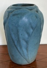 Van Briggle Pottery Late Teens Arts & Crafts Matte Glaze Spade Leaves Shape 859